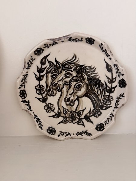 Free Horses plate 17cm
