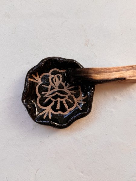 Little Black plate with Rose for jewelry/Palo Santo